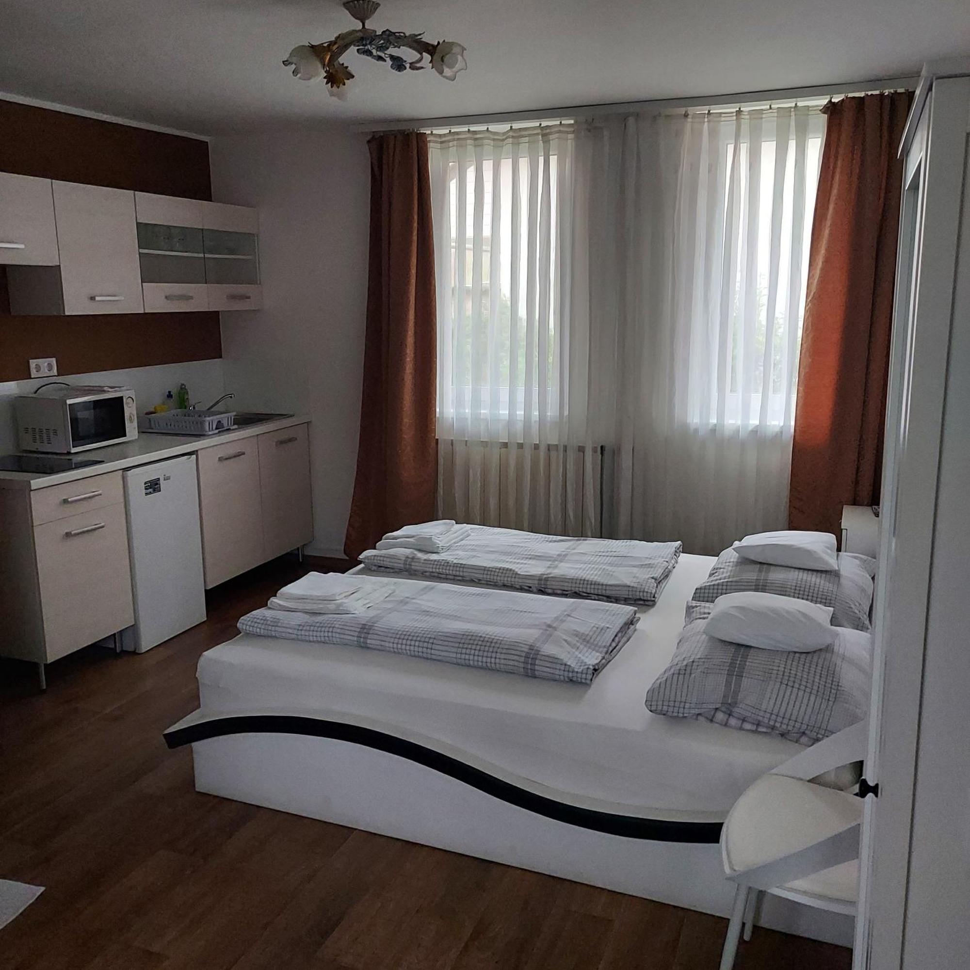 Petra Vendeghaz Hotel Szekszárd Eksteriør billede